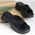 OUR_COLLECTIONS_WOMENS_SANDALS__VystiQ