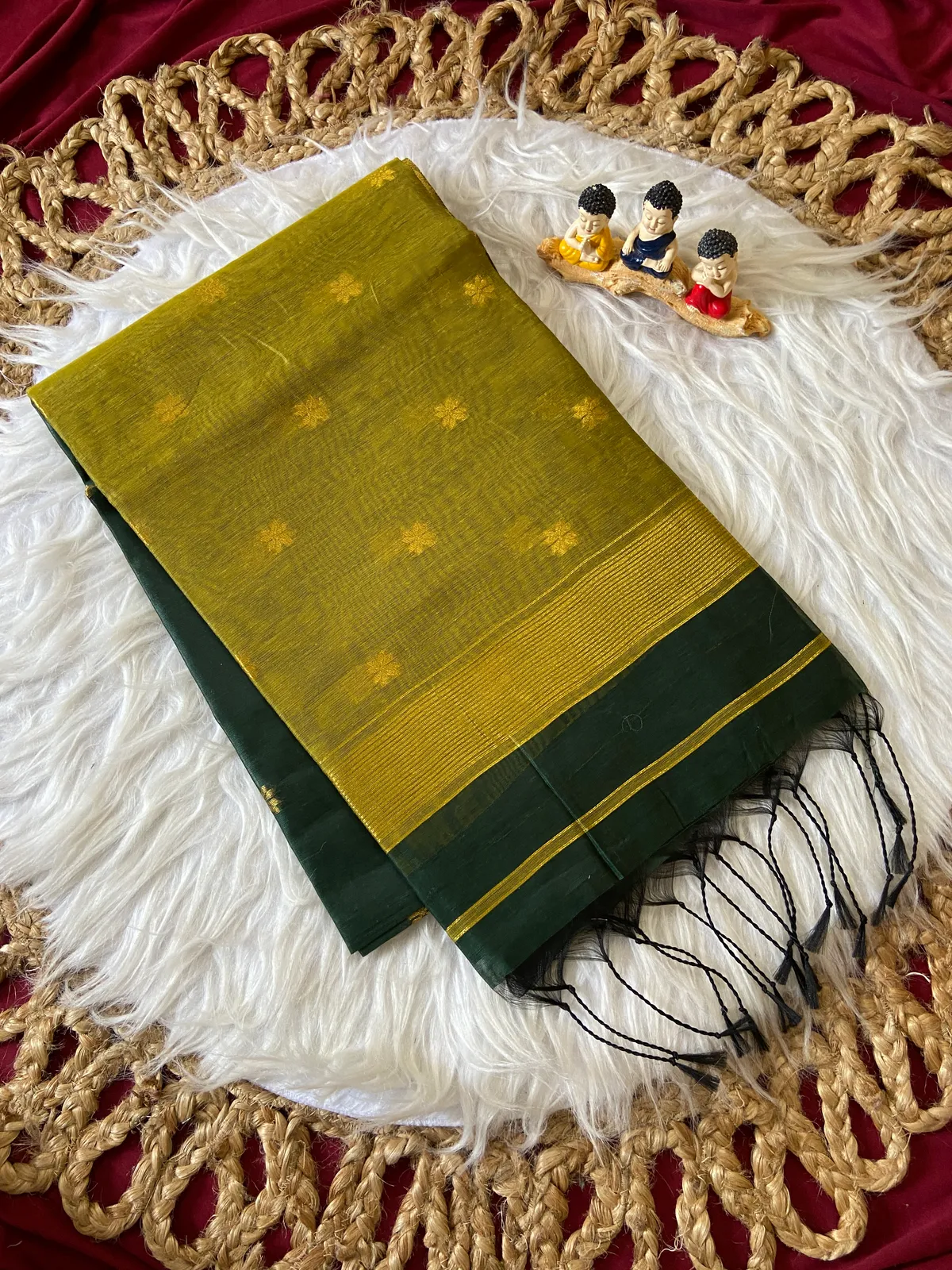 Original Maheswari Cotton Silk sarees with Beautiful Kanchipuram Rich Gold-Toned Woven Butti Zari Work With Attractive Zari Border And Contrast Blouse With Tass