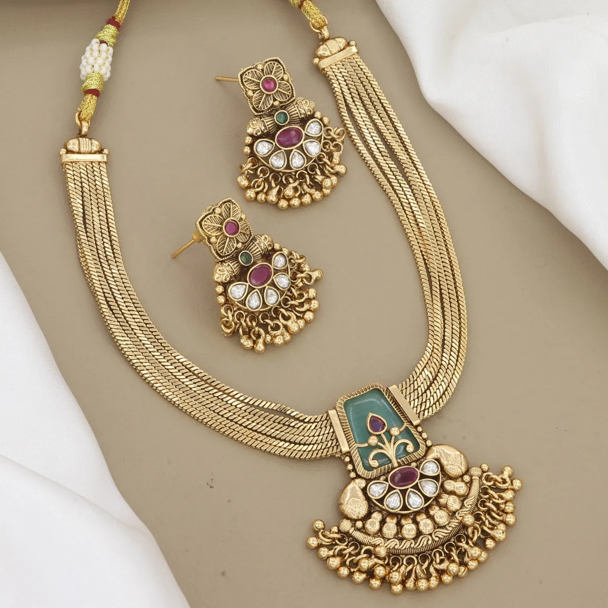 Premium Quality Zebisa Chain Necklace