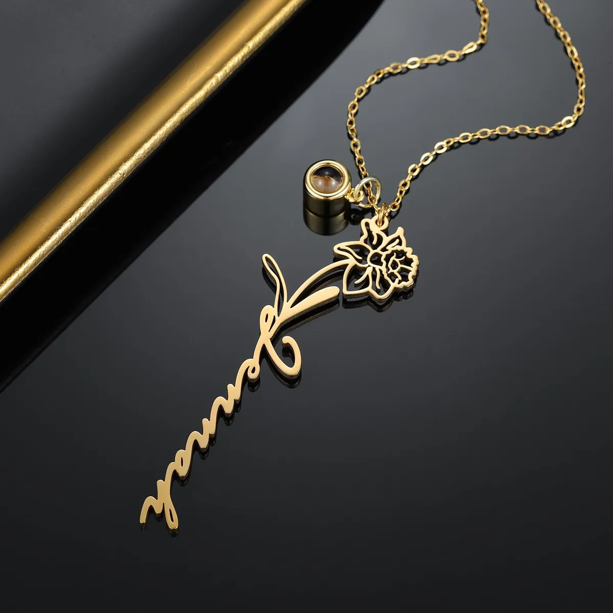 Birth_Flower_And_Name_Necklace__Shyn Jewels__undefined