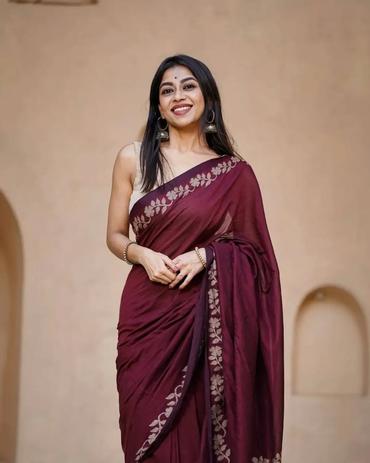 Elegant Linen Cotton Digital Printed Saree with Satin Banglory Blouse & Tassel Detailing
