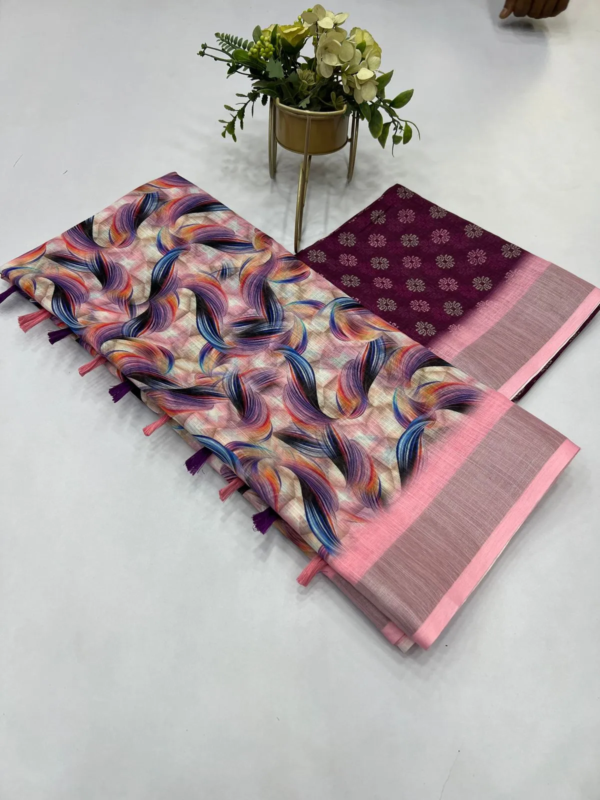 Babypink & Wine Linen Saree (With Unstitched Blouse)