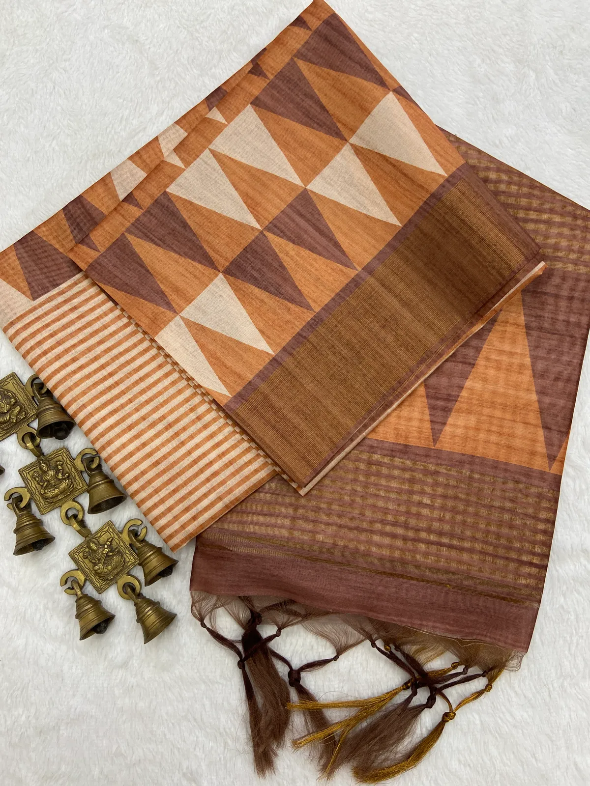 Soft Tussar Silk sarees with Beautiful Print With Attractive Border And Contrast Print Blouse With Tassels in new styles