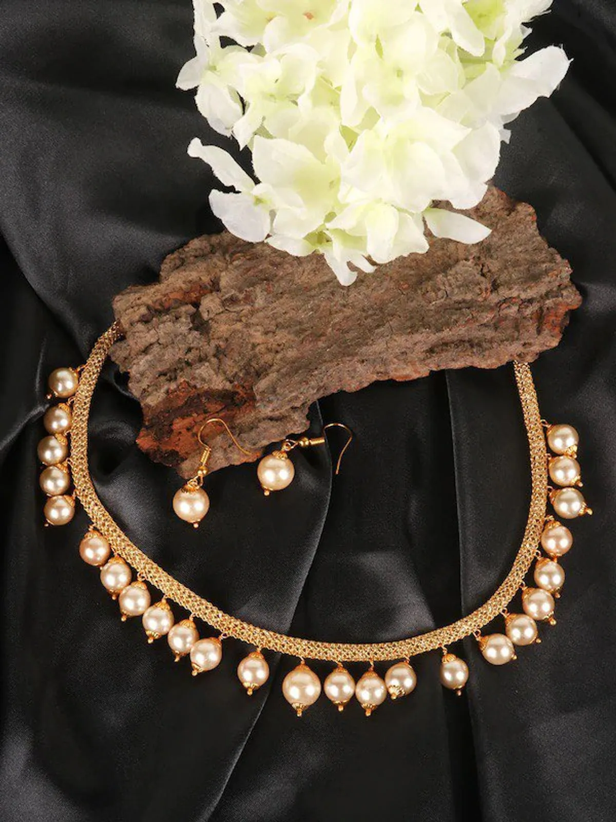 Single Layer Pearl Necklace Cream | Fine Design Jewelry & Accessories |
