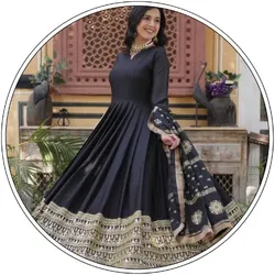CATEGORY_GOWN__The Pankhudi