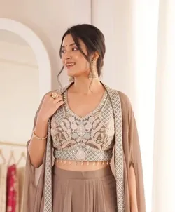 TOP_CATEGORIES_SHRUG_SET__Loom Luxuries