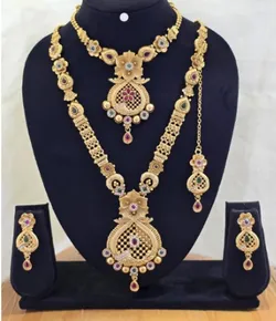 CATEGORY_NECKLACE__GLAM BELLA IMITATION