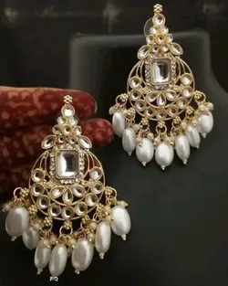 CATEGORY_TRADITIONAL_EARRINGS__Bumberell