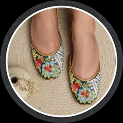 OUR_COLLECTIONS_FOOTWEAR__UMNOVE