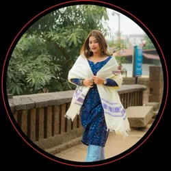 OUR_COLLECTIONS_SHAWLS_AND_STOLES__Khanduapata 
