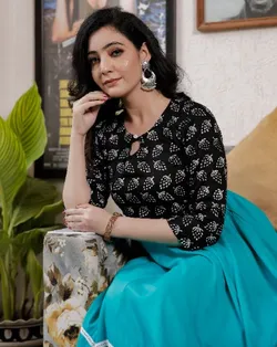 BRAND_CATEGORY_KURTA__INDI INSIDE