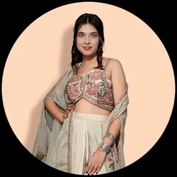 OUR_COLLECTIONS_WOMEN_TOP_WESTERN__Nasro