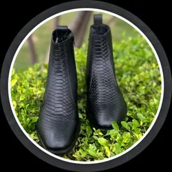OUR_COLLECTIONS_LEATHER_PRODUCTS__royalkuze