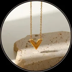 OUR_SPECIALTY_PENDANT__Xia
