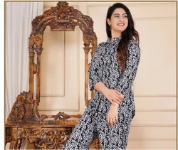 OUR_SPECIALTY_LATEST_COLLECTION__THROBE