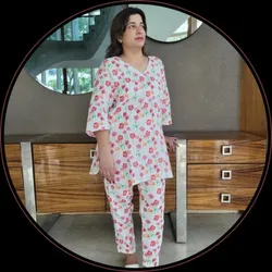 OUR_COLLECTIONS_WOMEN__Freesia Array