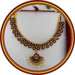 OUR_SPECIALTY_NECKLACE_SET__Golden collections