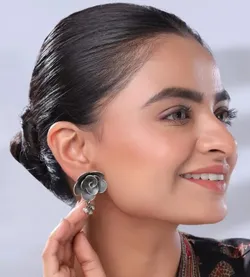 BRAND_CATEGORY_Earrings__VARARO