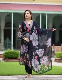OUR_COLLECTIONS_KURTA_SET__Avyaan