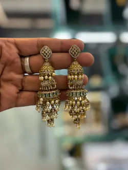 SHOP_BY_CATEGORY_Earrings__QUINTARIA