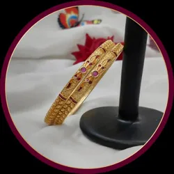 OUR_SPECIALTY_BANGLES__The Varsha