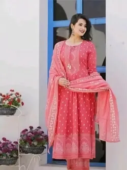 OUR_COLLECTIONS_KURTA_SETS__Tareefa