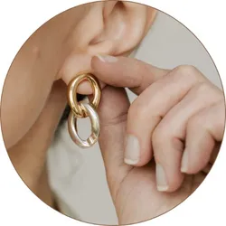 OUR_COLLECTIONS_EARRING__CLEO Be Bold Be You