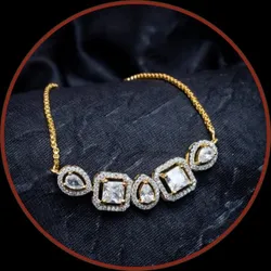 OUR_SPECIALTY____BRACELET__Ailyak