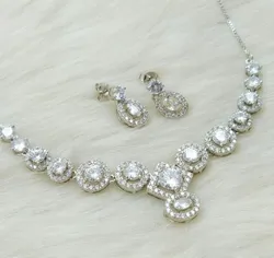 SHOP_BY_CATEGORY_CHAIN_OR_NECKLACE__Phoebe Jwelry