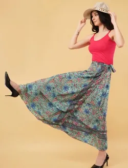 OUR_COLLECTIONS_BOTTOM_WEAR__LAIARA
