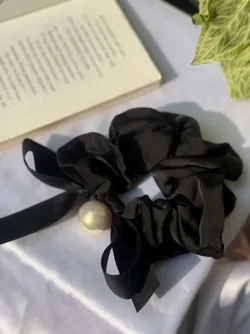 SHOP_BY_CATEGORY_HAIR_SCRUNCHIES__Sammed