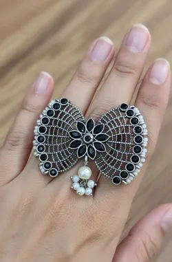 OUR_COLLECTIONS_RING__Radhiva 
