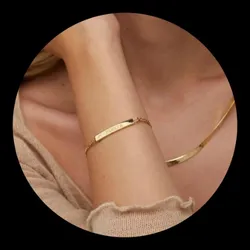 OUR_COLLECTIONS_BRACELET__Helicx