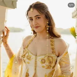 SHOP_BY_CATEGORY_EARRINGS__Arraavya jewellery