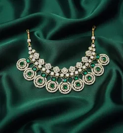 SHOP_BY_CATEGORY_NECKLACE__Royalblack