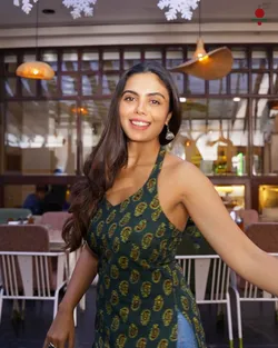 SHOP_BY_CATEGORY_Halter__Poshakh