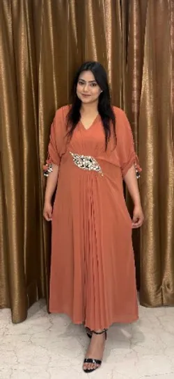 SHOP_BY_CATEGORY_DRESSES__Currve Queen