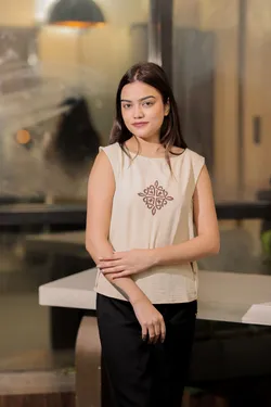 SHOP_BY_CATEGORY_Tops__Esseneur