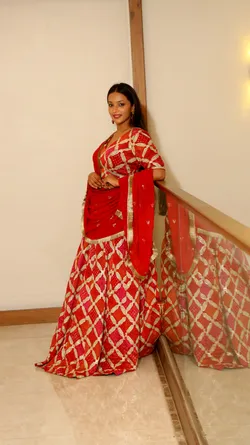 SHOP_BY_CATEGORY_LEHENGA_CHOLI__Vaarabella