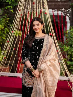 SHOP_BY_CATEGORY_Lehenga_Choli__Zain Exports