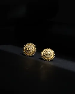 SHOP_BY_CATEGORY_STUDS__KIANA LUX COTTAGE