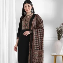 SHOP_BY_COLOUR_BLACK_AND_WHITES__PAHENAVA 