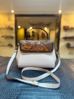 SHOP_BY_CATEGORY_HANDBAG__CROCOI