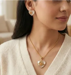 SHOP_BY_CATEGORY_JEWELLERY_SETS__Mikudi