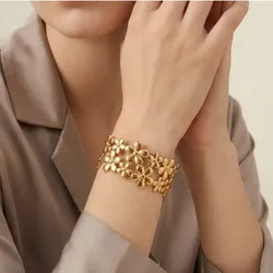 SHOP_BY_CATEGORY_BRACELET__Mikudi