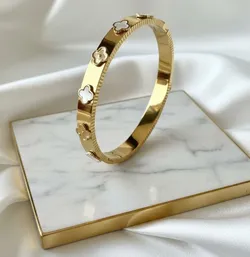 SHOP_BY_CATEGORY_BRACELETS__Raya Jewellery