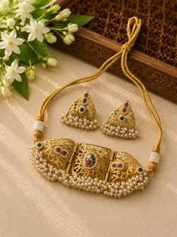 OUR_COLLECTIONS_Necklace__House of Tiara