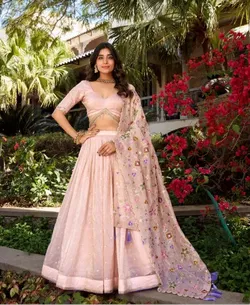 SHOP_BY_CATEGORY_LEHENGA_CHOLI__Jeeya