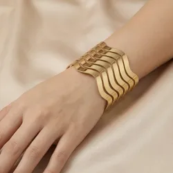 SHOP_BY_CATEGORY_BRACELET__Golden Vibes Jewels