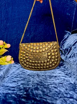 SHOP_BY_CATEGORY_Clutch__Store Name